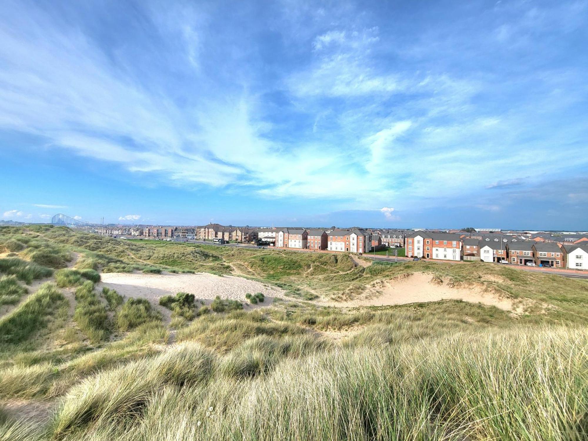 Seaside Beach Themed Home With Garden And Driveway ลิธึม เซนต์ แอนน์ส ภายนอก รูปภาพ