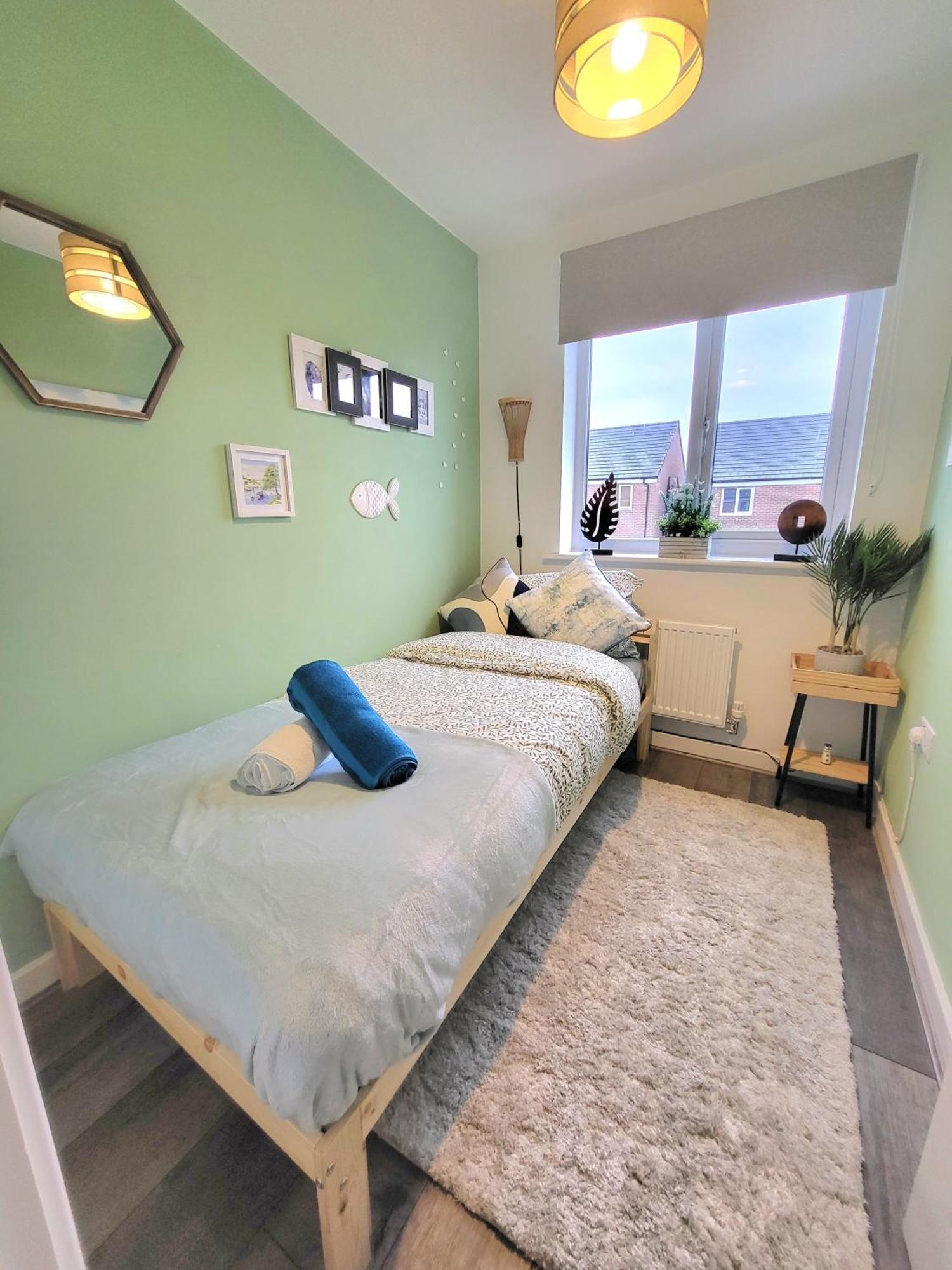 Seaside Beach Themed Home With Garden And Driveway ลิธึม เซนต์ แอนน์ส ภายนอก รูปภาพ