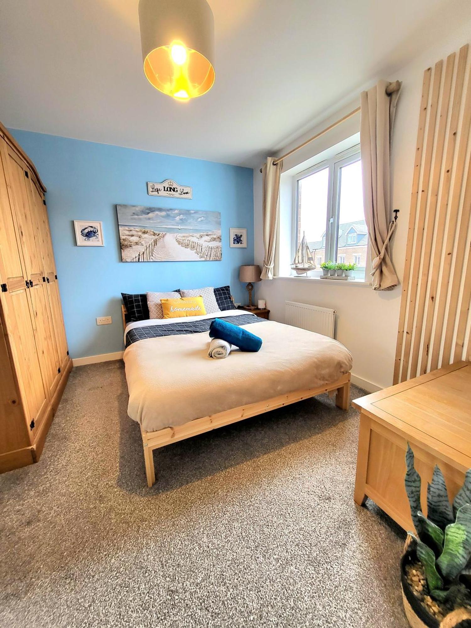 Seaside Beach Themed Home With Garden And Driveway ลิธึม เซนต์ แอนน์ส ภายนอก รูปภาพ